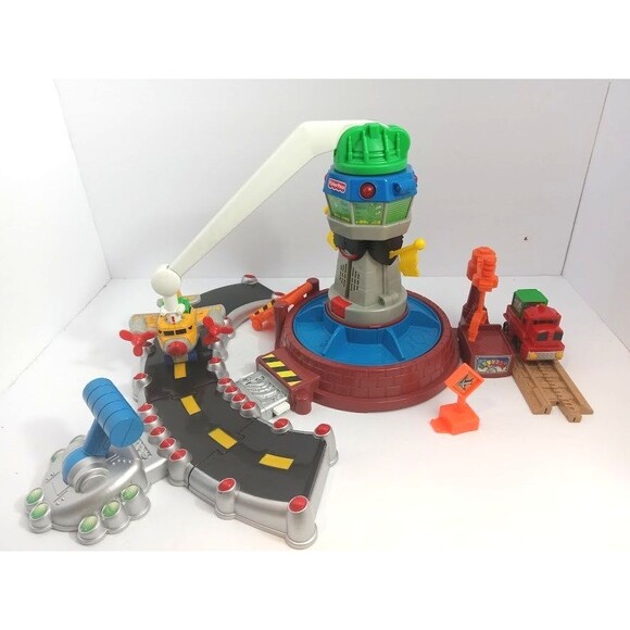 Fisher-Price GeoTrax Rail & Road System Coastal Winds Airport Plane - Picture 2 of 10